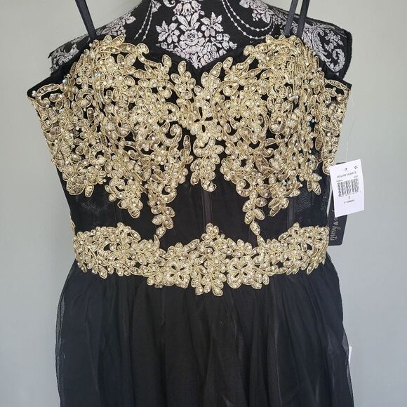 Sequin Hearts Embroidered Corset Strapless Gown-BLACK-7 - Picture 4 of 8